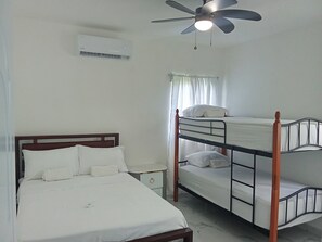 2 habitaciones, tabla de planchar con plancha y wifi 