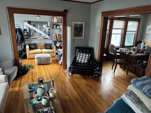 Living area - Welcoming 2-bedroom condo in vibrant Boston neighborhood (Boston)