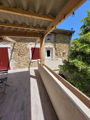 Enceinte de l’hébergement