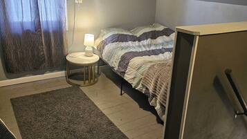 2 bedrooms, WiFi, bed sheets