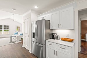 Interior - 3 Bedroom, High Point Perfect for Furniture Market (High Point)