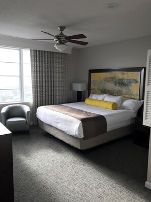 2 bedrooms, iron/ironing board, WiFi, bed sheets - NCA/NDA Wyndham Ocean Walk 2BR (Daytona Beach)