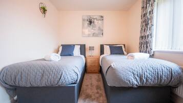3 bedrooms, free WiFi, bed sheets