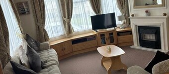 14 South Happy Days - Sleeps 6 Pet Free Caravan