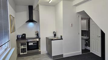 Deluxe Studio Suite | Private kitchen