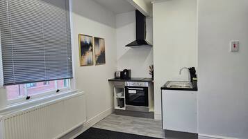 Deluxe Studio Suite | Private kitchen