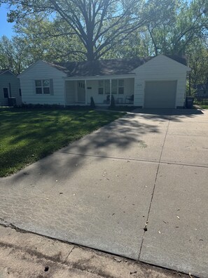Exterior - Comfortable 3BR Home Near World Cup Action – Pet Friendly w/ Fenced Yard! (Mission)