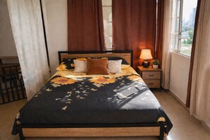 7 bedrooms, free WiFi, bed sheets - Bright & Spacious Apartment in Obarrio | Walk to Everything + City Views (Panamá)