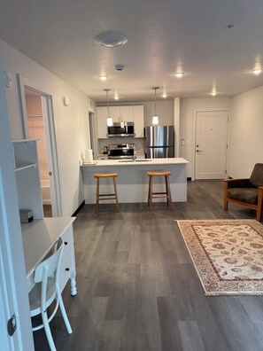 Interior - New Modern One-Bedroom Apartment @500 Parkview (Salt Lake City)
