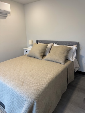1 Schlafzimmer, Bügeleisen/Bügelbrett, kostenloses WLAN, Bettwäsche