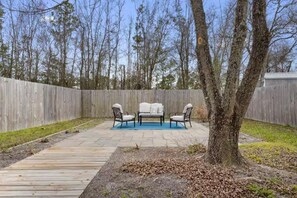 Property grounds - Coastal Getaway Near Beach & Casino 2BR Sleep 6 Entire home in Bay St. Louis (Bay St. Louis)
