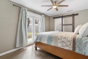 Iron/ironing board, WiFi, bed sheets - Coastal Getaway Near Beach & Casino 2BR Sleep 6 Entire home in Bay St. Louis (Bay St. Louis)