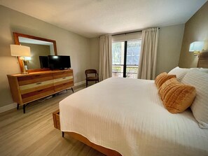 2 bedrooms, iron/ironing board, free WiFi, bed sheets - 2 BEDROOM VILLA IN PARADISE...PGA NATIONAL...BEST PLACE TO BE! (Palm Beach Gardens)