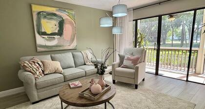 2 BEDROOM VILLA IN PARADISE...PGA NATIONAL...BEST PLACE TO BE!