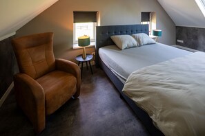 3 bedrooms, free WiFi, bed sheets, wheelchair access - Luxury designer lodge in the Reestdal - Enjoying nature (Punthorst)