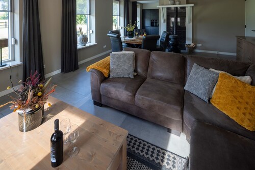 Luxury designer lodge in the Reestdal - Enjoying nature