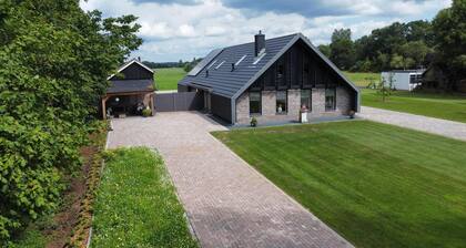 Luxury designer lodge in the Reestdal - Enjoying nature