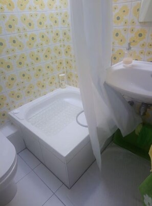 Bathroom - Vrbo Property (Middelkerke)