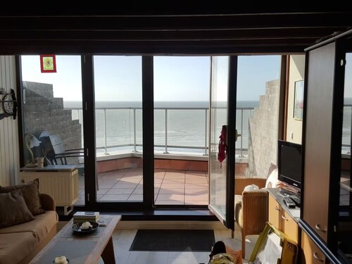 Sea View Apartment with Rooftop Terrace - 10th Floor, Westende, Belgium