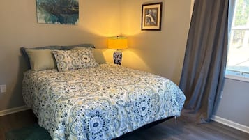 1 bedroom, bed sheets