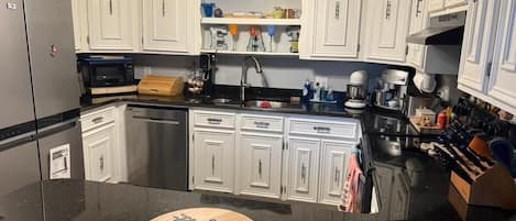 Microwave, oven, stovetop, dishwasher