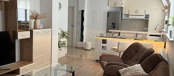 Lovely 1-bedroom apartment with AC and amazing panoramic view in charming Rasnov