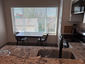 Private kitchen - Modern Spacious Rawlins Apartment w/ Mortal Combat Video Game Console, #3A (Rawlins)