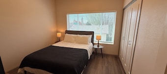 Modern Spacious Rawlins Apartment w/ Mortal Combat Video Game Console, #3A