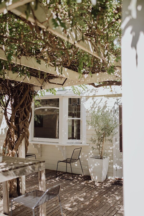 Terrace/patio - Restored Heritage Home Yarrawonga · Walk to Lake (Yarrawonga)