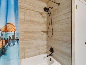 Shower, hair dryer, towels, soap - Where Country Meets Cozy - The Edge Retreat (Ada)