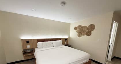 THE BEVERLY HOUSE by AGA