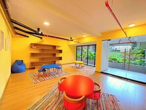 Interior - Apartamento Moderno em Edifício de Luxo - 3 beds/3 baths (Miraflores)
