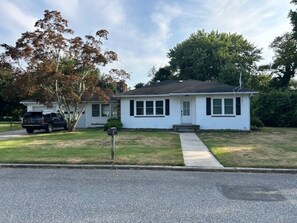 Exterior - 3 Bed 2 Bath - New interior, deck and yard, walk to town and beaches 10-15 min! (Middle Township)