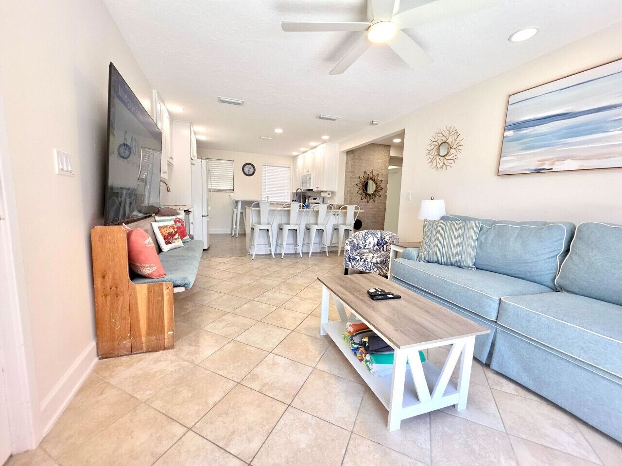 Gulf Breezes & Beach Days - St Pete Beach Condo - St. Pete Beach, FL