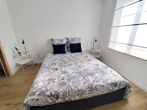 Room - Seaside house, walking distance to the beach, sea view (Porspoder)