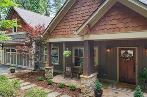 Exterior - Litla Heima: Luxury 3BR plus Loft Big Canoe Mountain Retreat (Jasper)