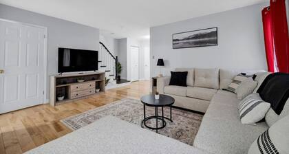 Spacious 3BR Upper Unit | Private Patio