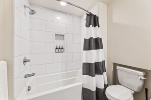 Hair dryer, towels - Bright & Modern Condo | 1Mi to South Coast Plaza (Santa Ana)