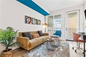TV, books, offices - Bright & Modern Condo | 1Mi to South Coast Plaza (Santa Ana)