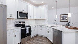 Coffee/tea maker, fridge, microwave, oven - Chandler Vacation Rental, 2 Bedroom Condo at The Cays with a Resort Pool & Spa (Chandler)