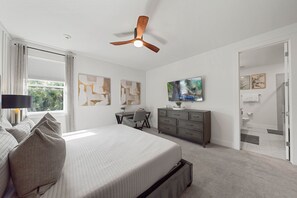 Room - 8BR Superb Villa, Pool, Spa • Near Disney (Reunion)