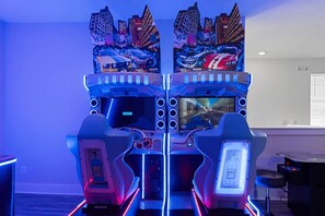 Games room - 8BR Superb Villa, Pool, Spa • Near Disney (Reunion)