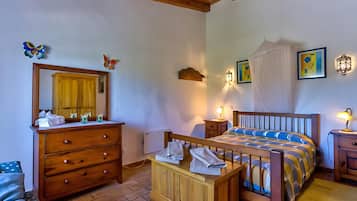 Apartment | 1 bedroom, iron/ironing board