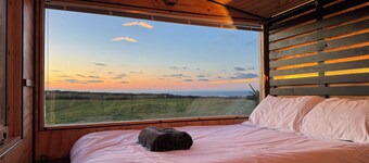 sea view, outdoor bath, off grid cabin