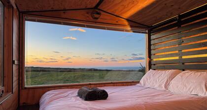 sea view, outdoor bath, off grid cabin