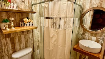 Shower, towels, toilet paper
