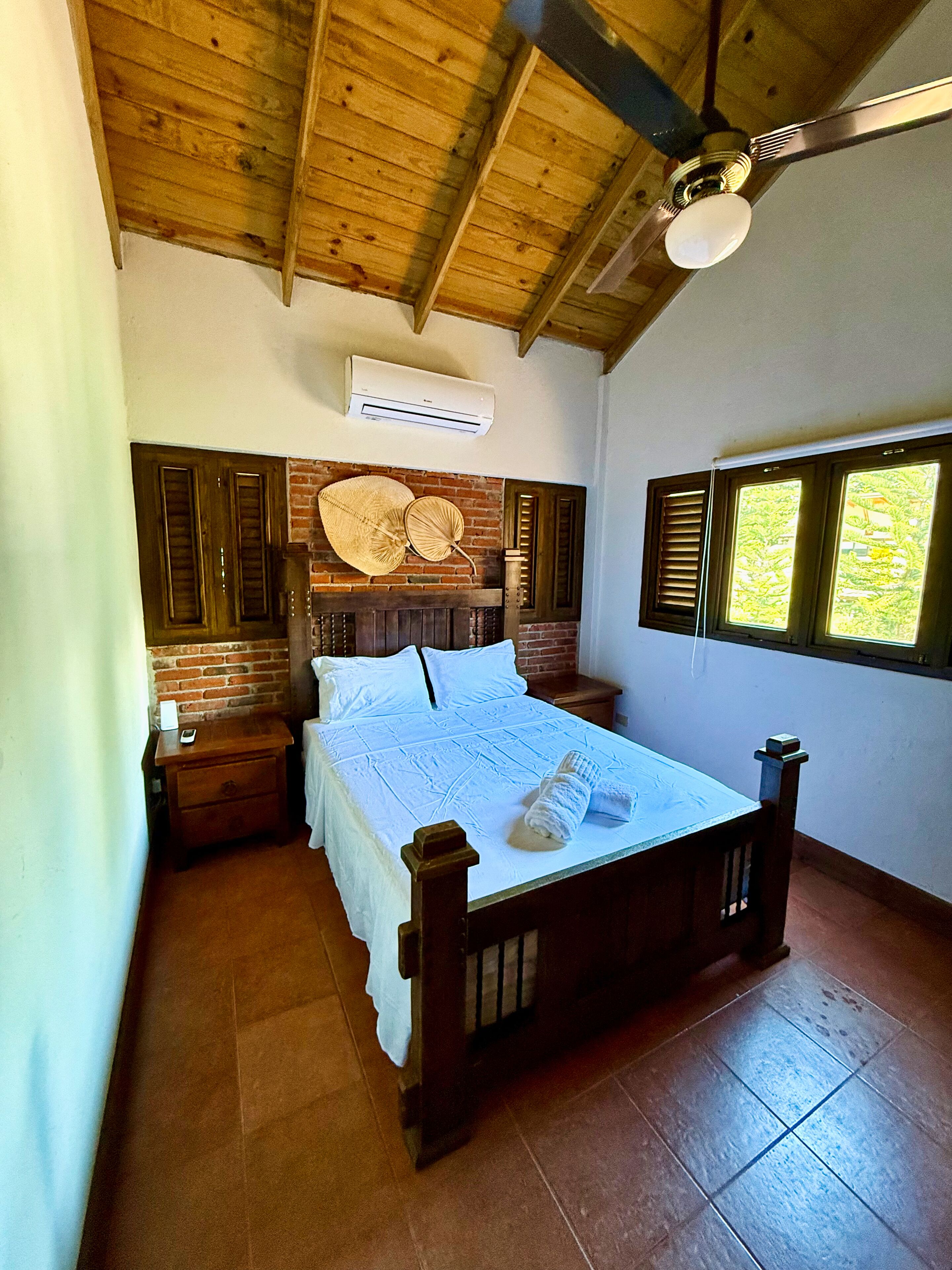 3 bedrooms, WiFi, bed sheets