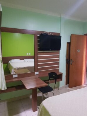 Bureau, espace de travail pour ordinateurs portables