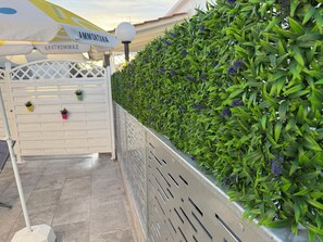 Property grounds - Holiday home just 5 minutes from the sea. All the comforts, ideal for families. (Forio)