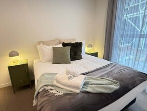 Iron/ironing board, bed sheets - Opposite Stadium 2BR CBD with Parking - Stadium Central 206 (Christchurch)